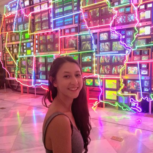 Meet your Posher, Linda - Picture 1 of 3